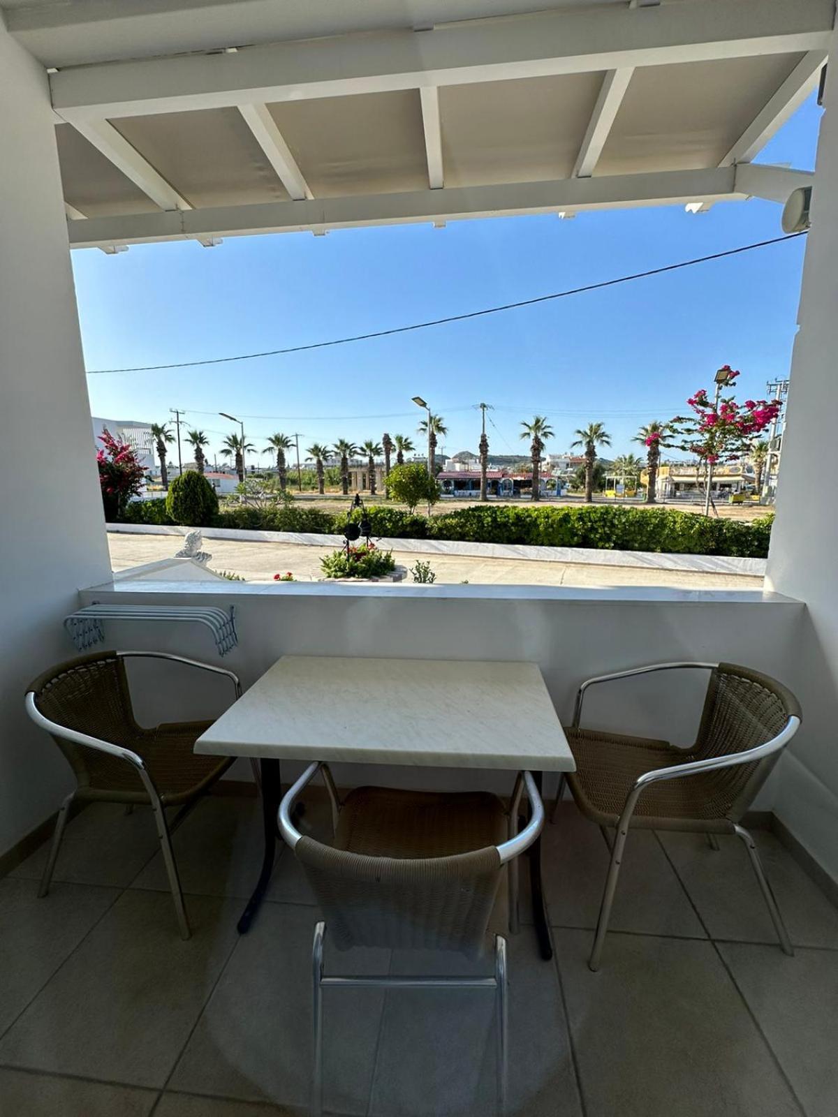 Apollonio Suites & Rooms Faliraki Rhodes Ruang foto