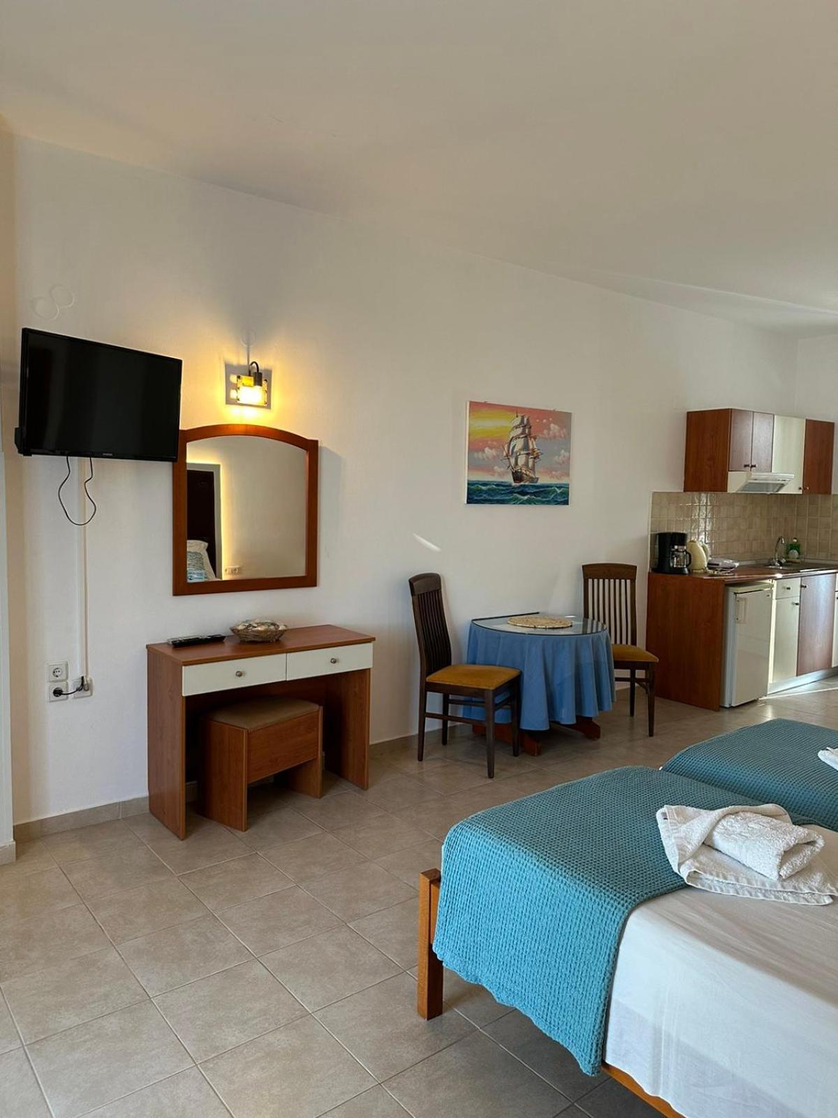 Apollonio Suites & Rooms Faliraki Rhodes Ruang foto